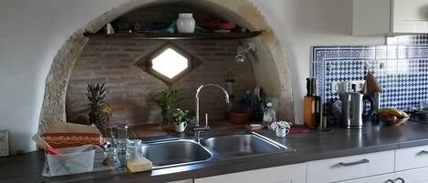 Réfrigérateur, micro-ondes, four, lave-vaisselle