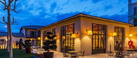 Front of property - evening/night