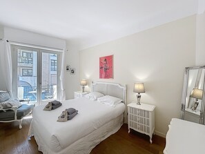 1 chambre, fer et planche Ă repasser, Wi-Fi, draps fournis