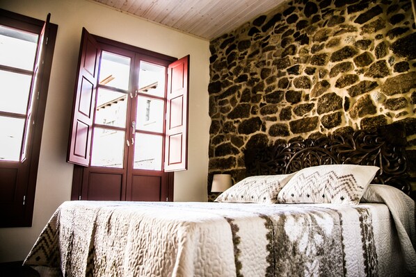 House, 3 Bedrooms, Terrace, City View | 3 bedrooms, memory foam beds, desk, iron/ironing board