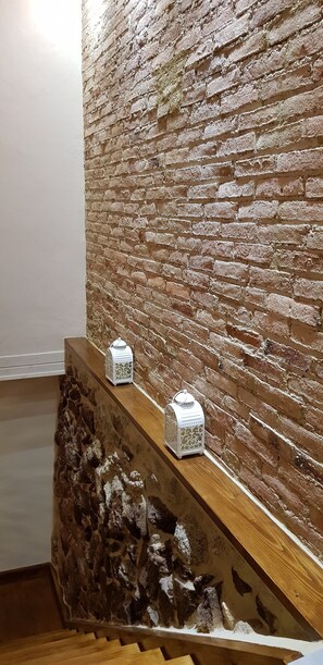 House, 3 Bedrooms, Terrace, City View | Living area | TV