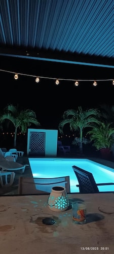 House for 4 people, private pool, beach and shops at 800m