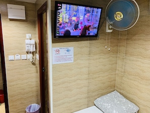 Triple Room, Non Smoking | Fan