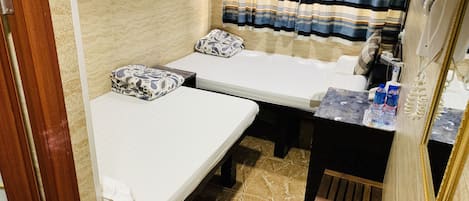 Family Room, Non Smoking | In-room safe, soundproofing, iron/ironing board, free WiFi