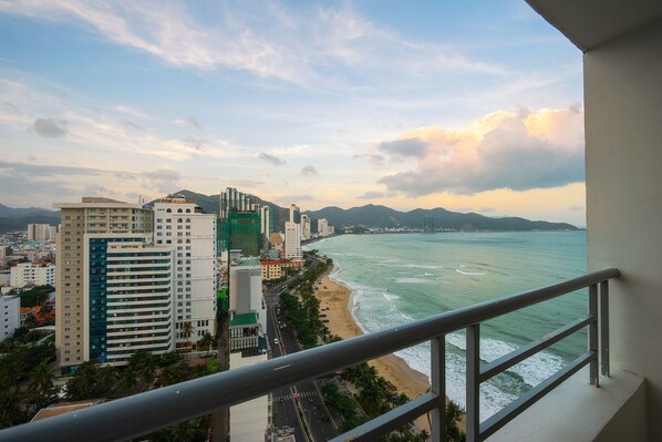 Exterior - iSeaview Nha Trang Beach Apartment (Nha Trang)