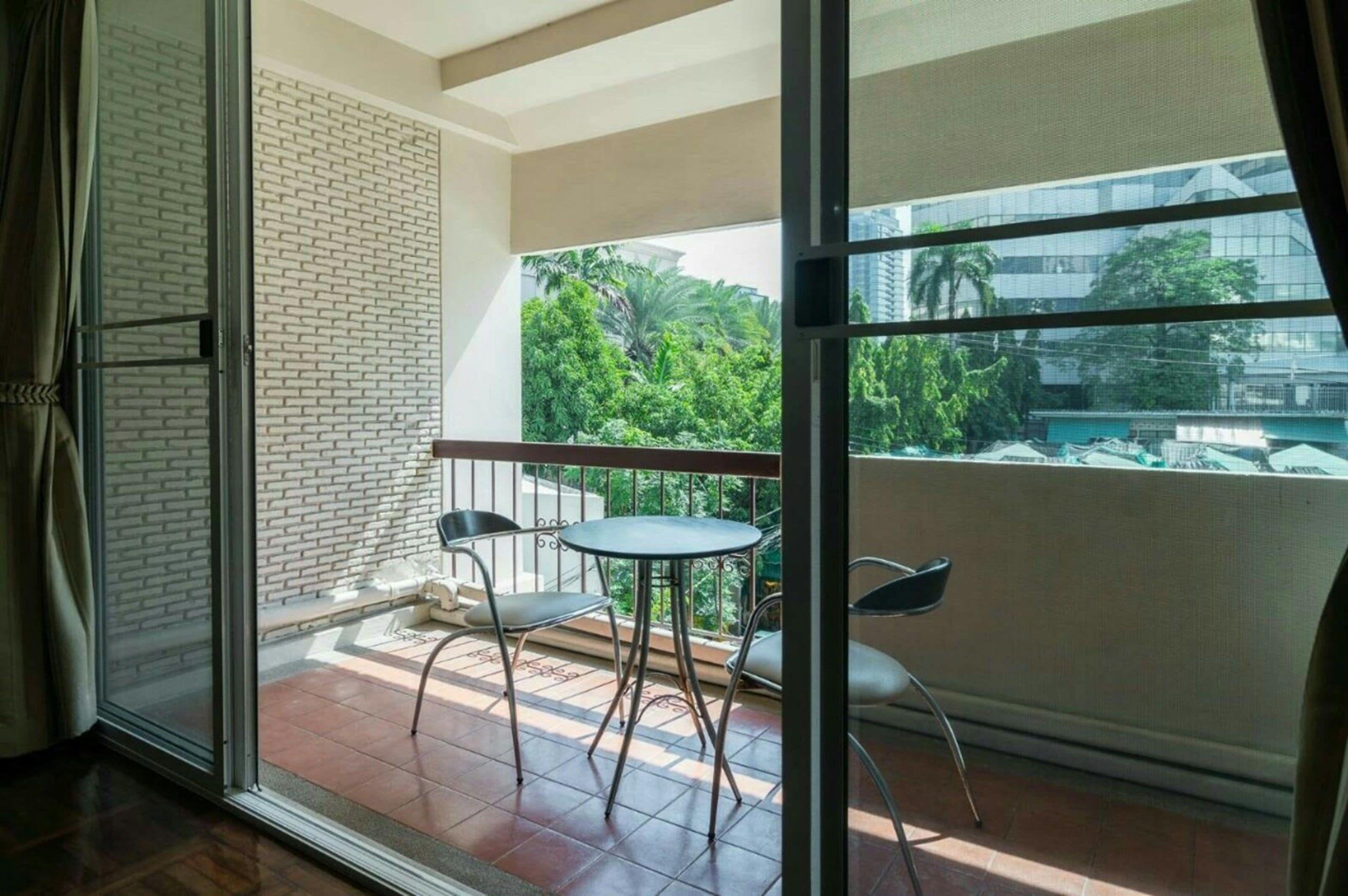 2 bedrooms | balcony