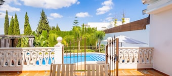 Cubo's Villa Esmeralda / pool / garden /