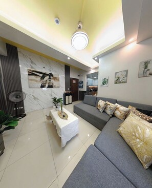 Appartamento Luxury | Area soggiorno | TV a schermo piatto