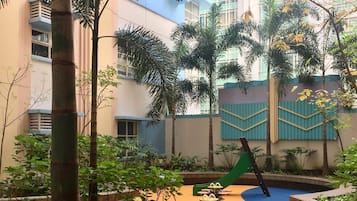 室外兒童遊樂區