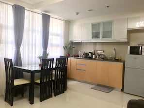 Comfort-Apartment, 1 King-Bett, Nichtraucher | Wohnbereich | Flachbildfernseher