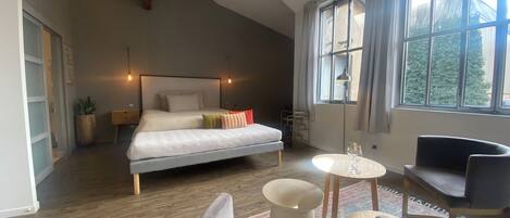 Chambre pour Deux Amoureux | Décoration personnalisée, ameublement personnalisé, bureau