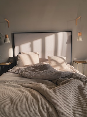 Suite | Individually decorated, individually furnished, desk, blackout curtains - Les Chambres de l'Imprimerie (Beaune)