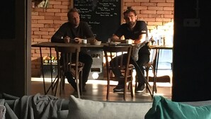 Coin salon dans le hall