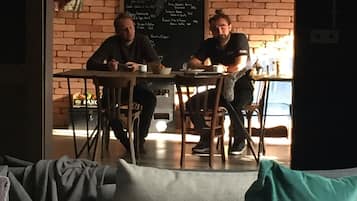 Coin salon dans le hall