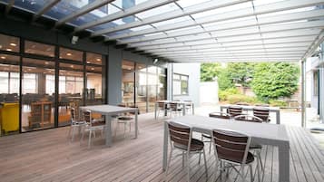 Sun deck