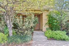 تفاصيل الفندق من الخارج