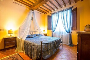 Apartment, 3 Bedrooms, 2 Bathrooms (Lepre) | Free cribs/infant beds, free WiFi - Agriturismo Lodolazzo (Castiglion Fiorentino)