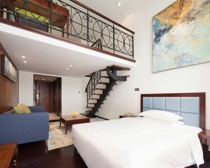 Business Duplex, 3 Beds | In-room safe, blackout drapes, iron/ironing board, free WiFi - Poltton International Apartment Pazhou (Guangzhou)