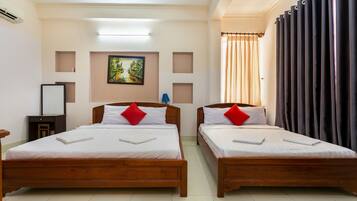 Standard Quadruple Room | Minibar, desk, soundproofing, iron/ironing board