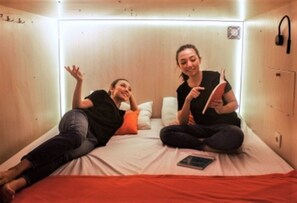 Double Room, Mixed Dorm | Free WiFi, bed sheets - Capsleep Cihampelas - Hostel (Bandung)