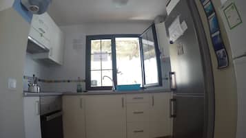 Fridge, microwave