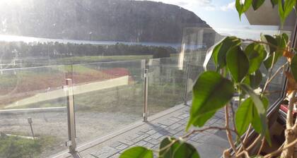 Landhaus in der Ebene des Sees