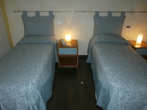 Desk, blackout curtains, soundproofing, free WiFi - Albergo Vecchio Pavone (Mappano)
