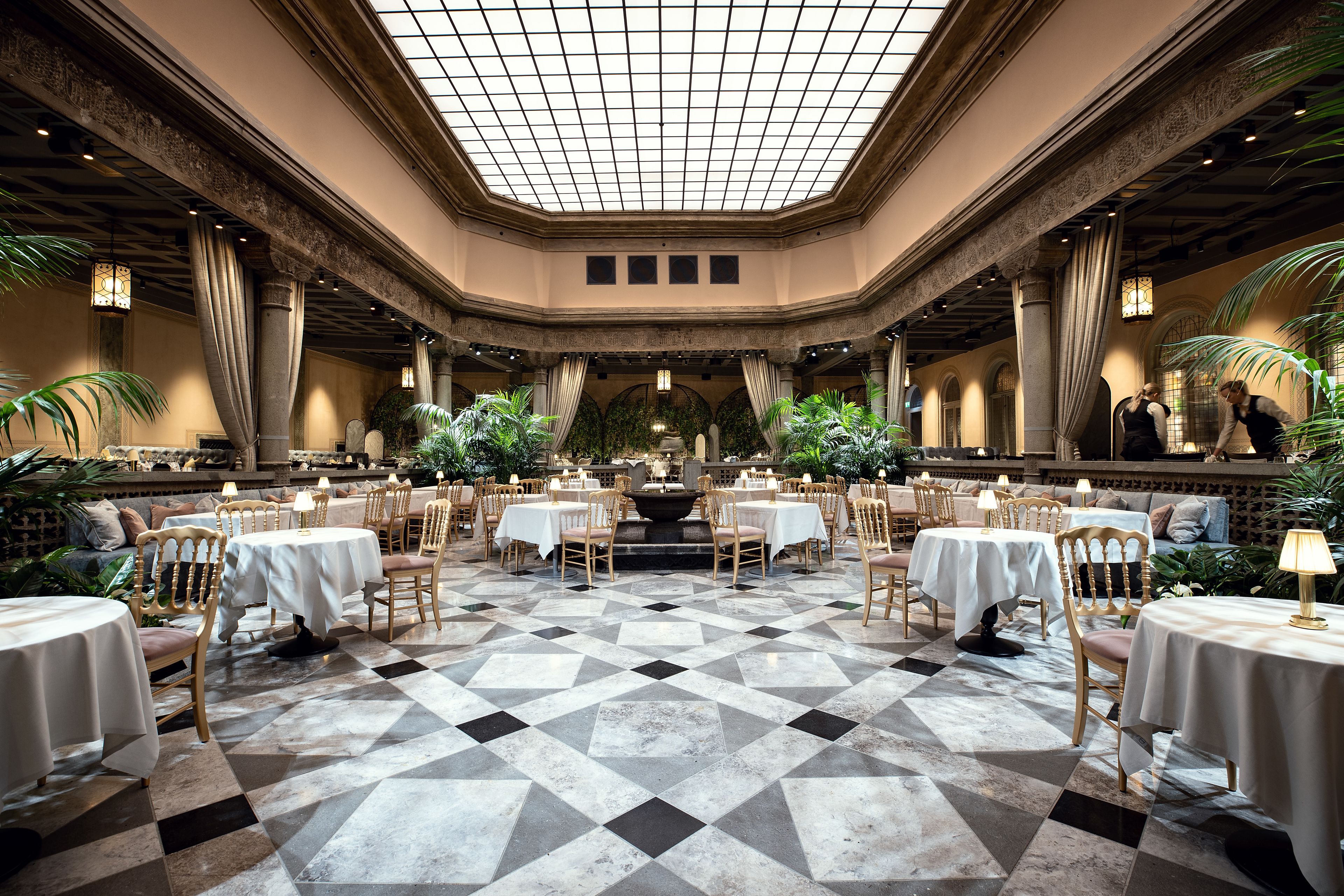 4 restaurants, breakfast, lunch, dinner served; scandinavian cuisine