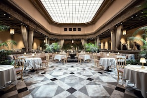 4 Restaurants; Frühstück, Mittagessen und Abendessen werden serviert