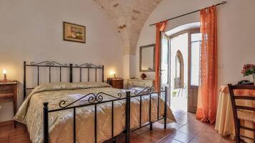 Standard Double Room (9) | Free WiFi