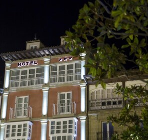 Exterior - Hotel Plaza de la Paz (Haro)