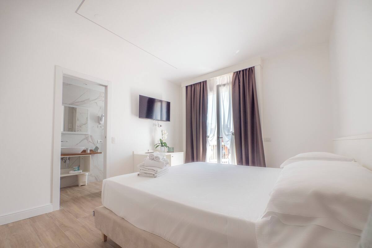 Chambre Deluxe Double ou avec lits jumeaux, terrasse, vue mer | Vue de la chambre