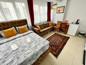 Habitación Deluxe | 1 habitación, ropa de cama de alta calidad, wifi gratis y ropa de cama