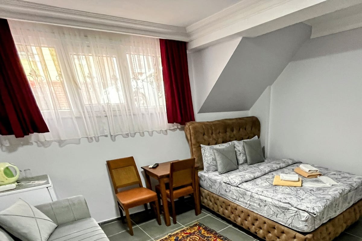 Economy-Doppel- oder -Zweibettzimmer | 1 Schlafzimmer, hochwertige Bettwaren, kostenloses WLAN, Bettwäsche