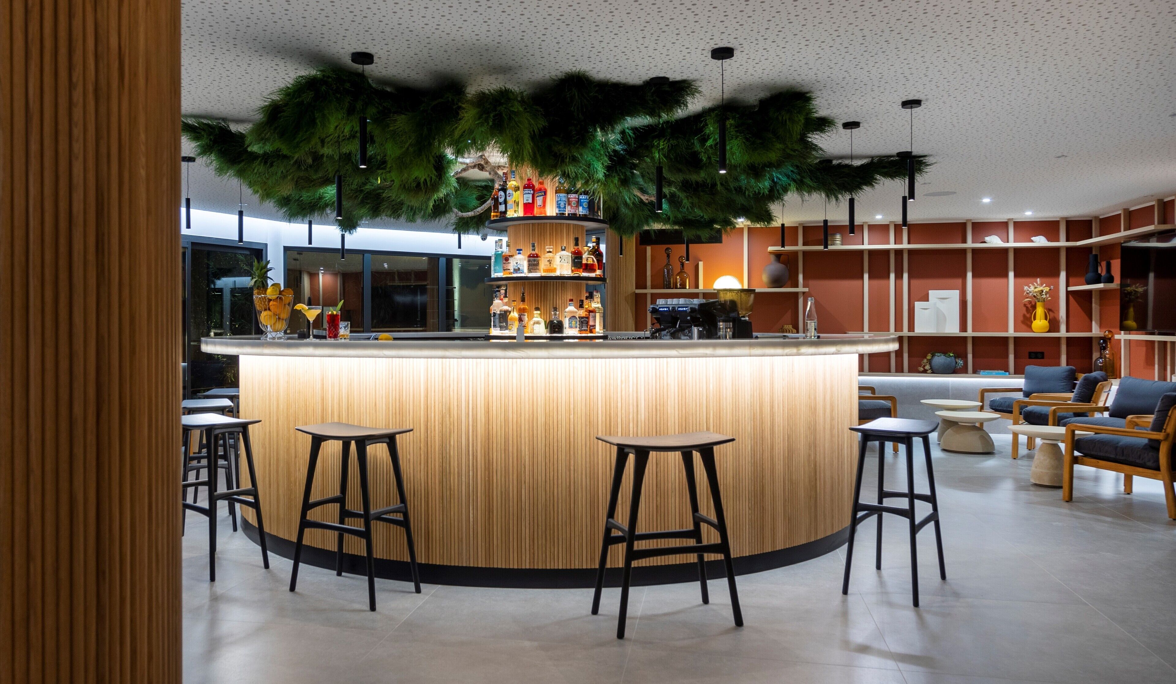 2 bars/lounges, tapas bar