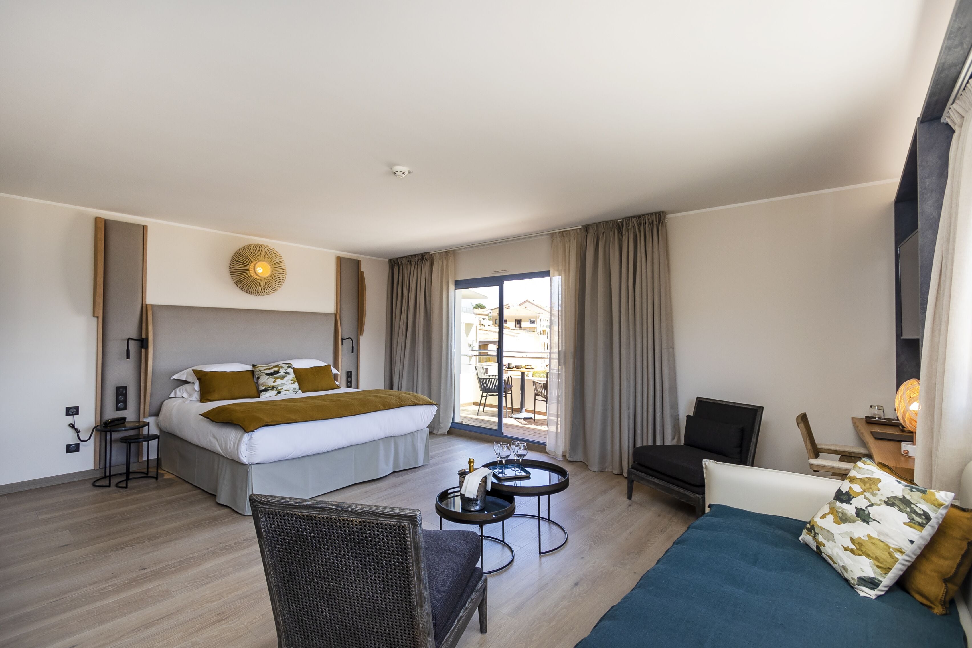 panoramic suite, hot tub, sea view (prestige) | 1 bedroom, premium bedding, pillow-top beds, minibar