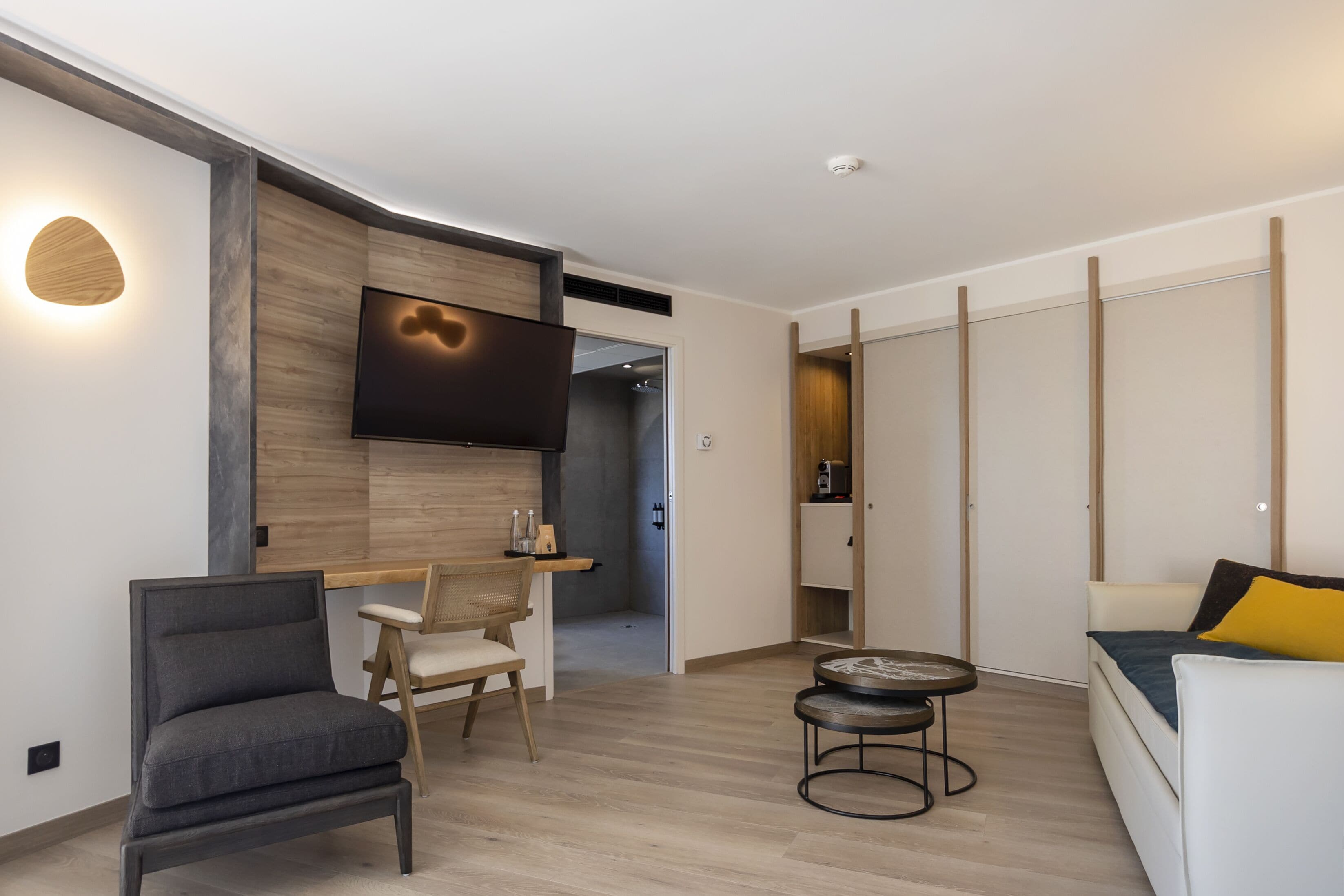 junior suite, sea view | 1 bedroom, premium bedding, pillow-top beds, minibar