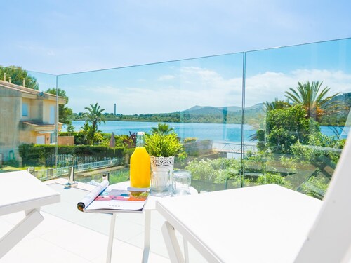 Beautiful villa B with lake views and near Alcudia beach
