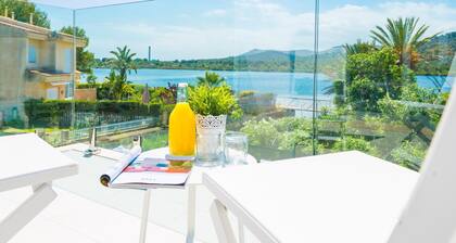 Beautiful villa B with lake views and near Alcudia beach