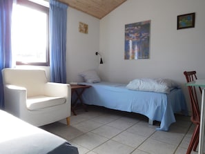 Apartment, 3 Bedrooms | Iron/ironing board, free WiFi