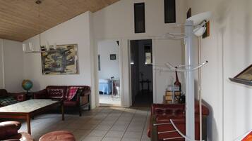 Appartement, 3 slaapkamers | Een strijkplank/strijkijzer, gratis wifi