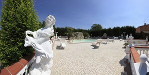 Outdoor pool - Borgo dei Sensi (Cento)