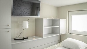 Uklassifisert bilde, 4 av 8, knapp