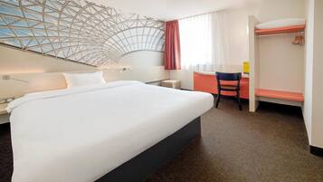 Standard Double Room, 1 Queen Bed | WiFi (free), bed sheets