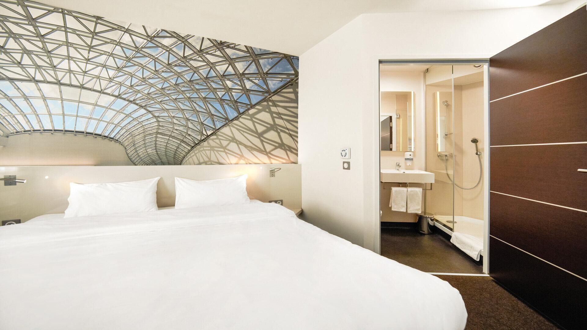 Kahden hengen standard-huone, 1 keskisuuri parisänky | Ilmainen Wi-Fi, vuodevaatteet