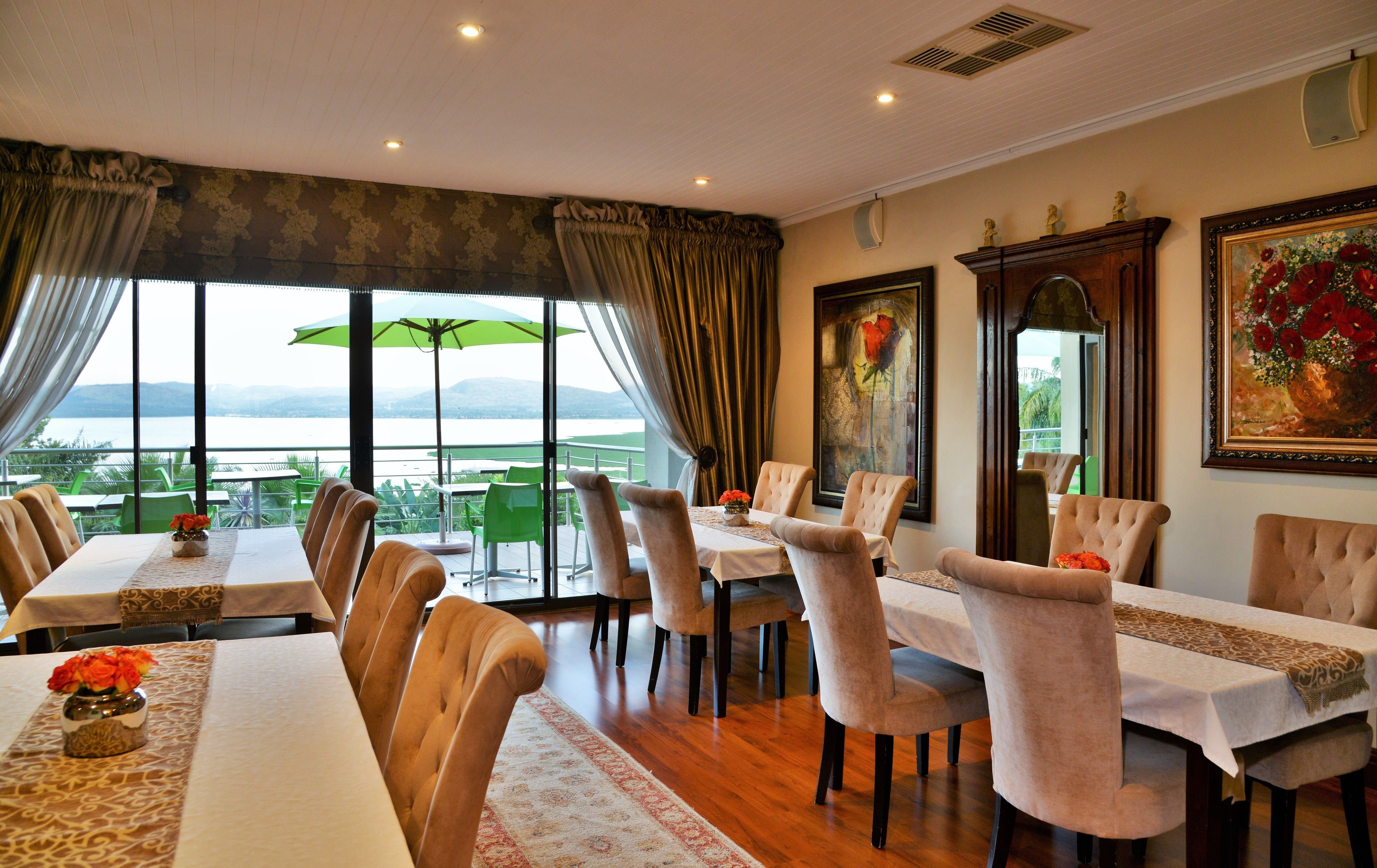 Sudah termasuk sarapan siap masak pada hari kerja