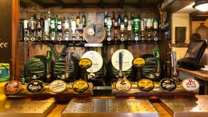 Bar (on property) - The Half Moon Inn and Country Lodge (Yeovil)