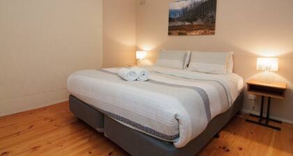 36 Bakers Gully Rd, Bright