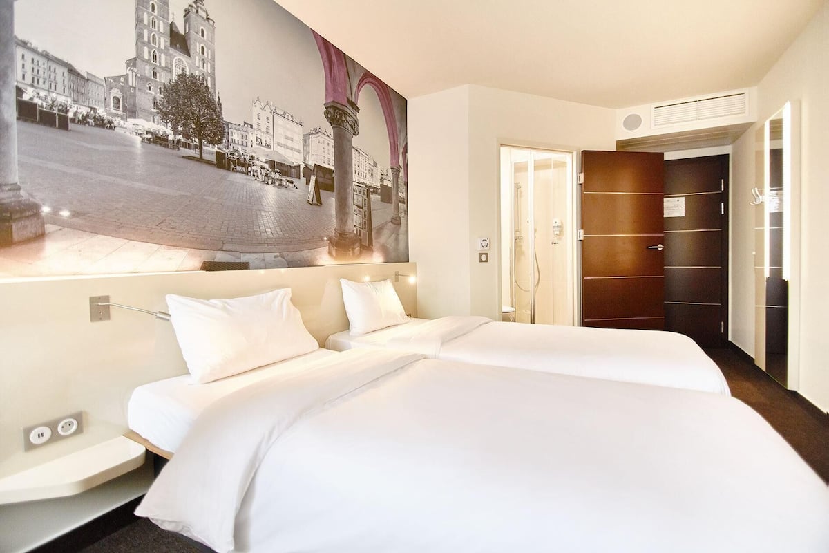 Habitación estándar con 2 camas individuales | Escritorio, espacio para trabajar con un portátil, wifi gratis