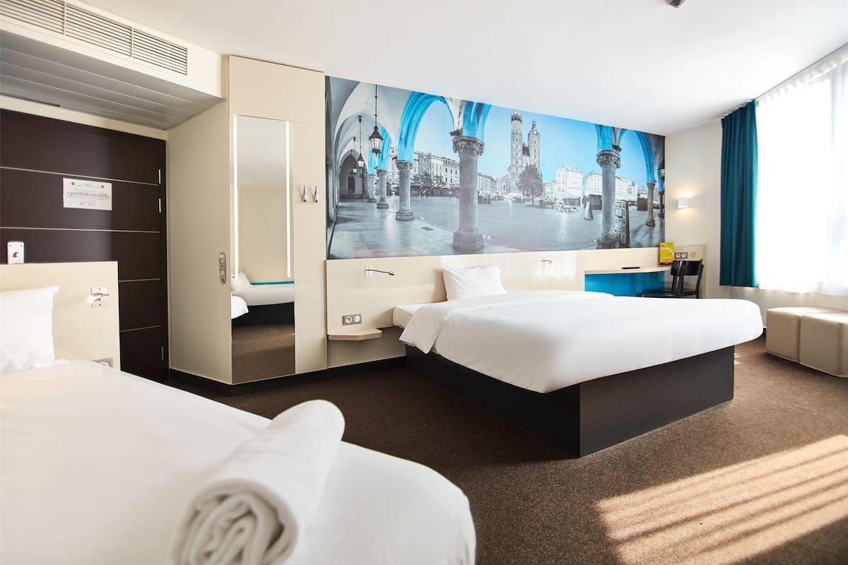 Standard Triple Room | 1 bedroom, desk, laptop workspace, free WiFi